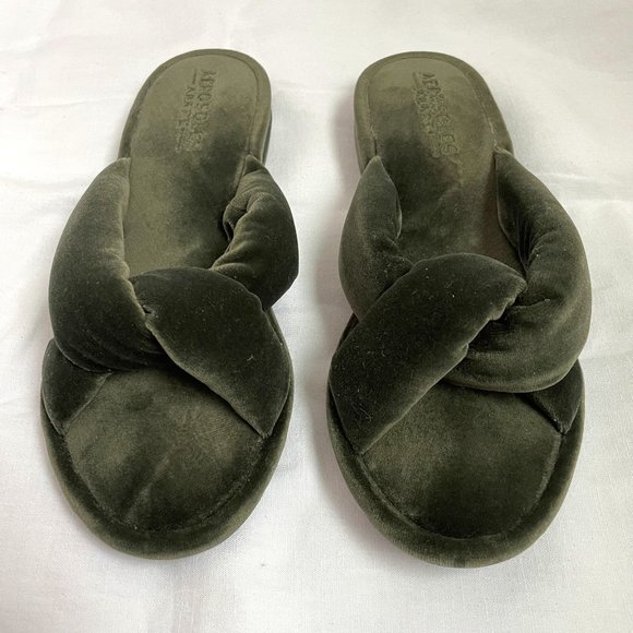 AEROSOLES Shoes - Aerosoles JAXON Green Velvet Sandals sz 9